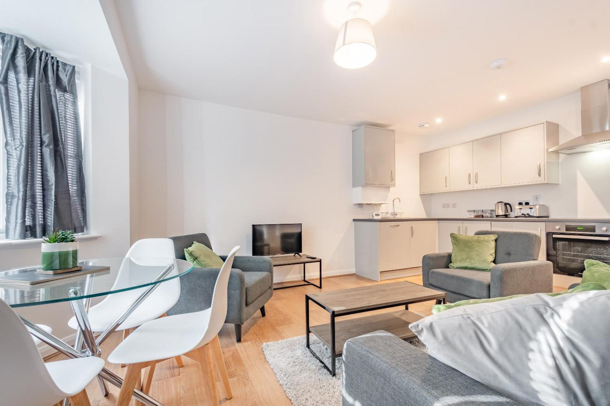 Modern, City Living Apartments- Private Parking Оксфорд Экстерьер фото