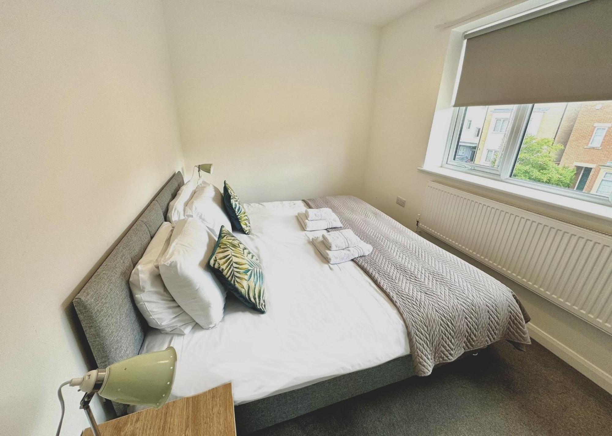 Modern, City Living Apartments- Private Parking Оксфорд Номер фото