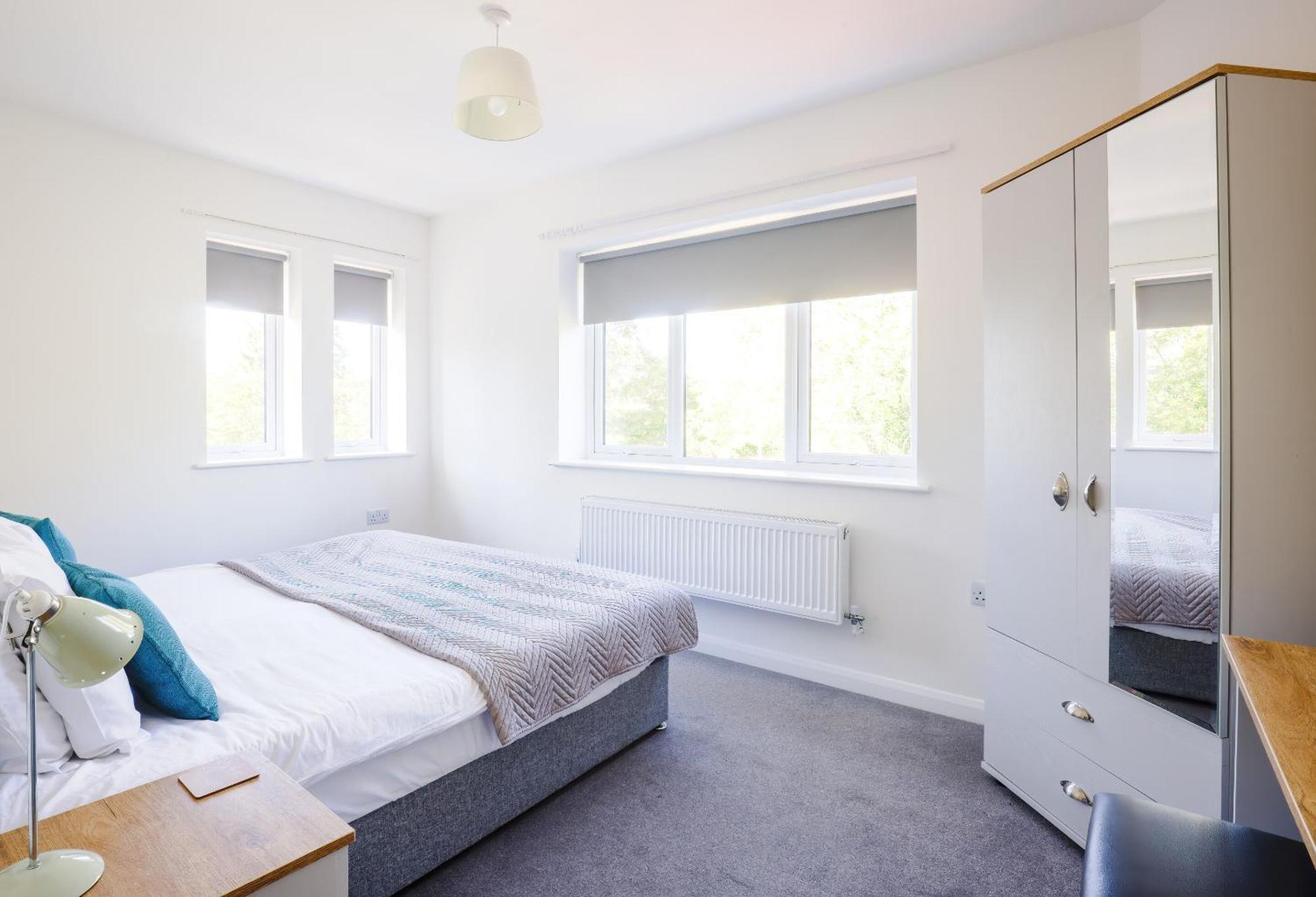 Modern, City Living Apartments- Private Parking Оксфорд Номер фото